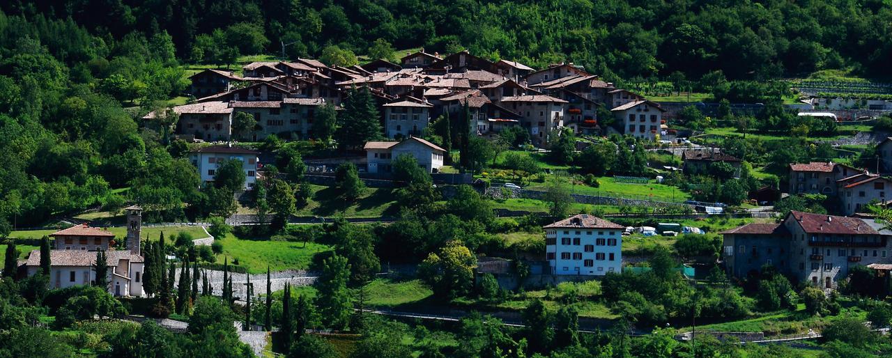 Albergo Stella Alpina Tenno Exterior photo
